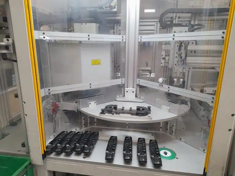 Stripping of painted parts to ensure electrical conductivity